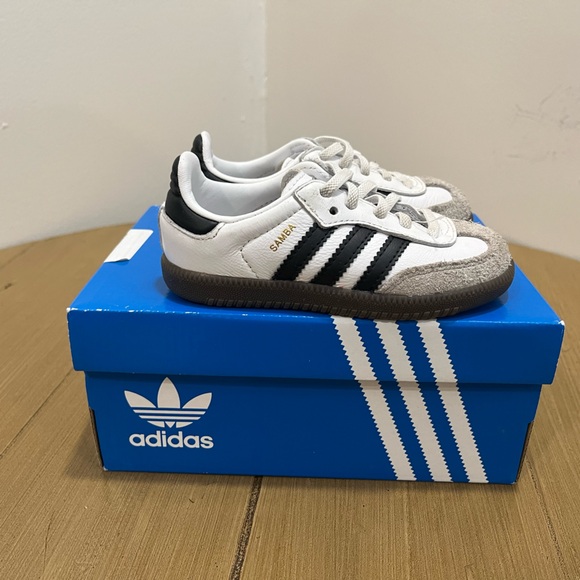 Adidas Toddler Sambas - Picture 2 of 6